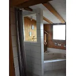 With 2 Bedrooms * 于伯林根